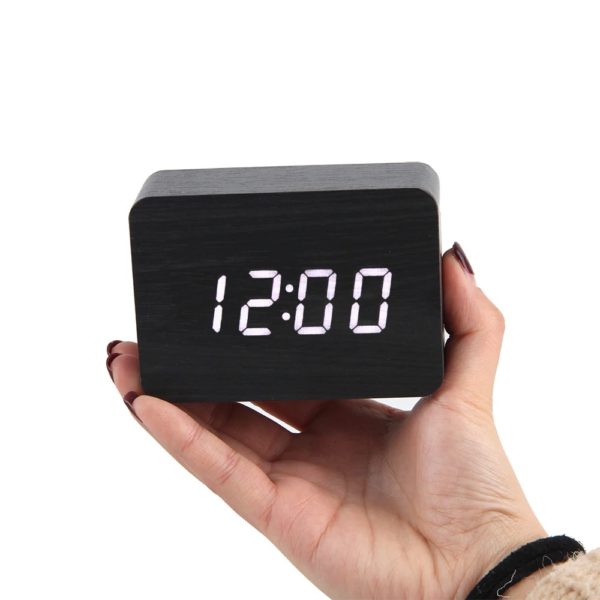 Relógio de Mesa em Madeira com Led Digital e Despertador