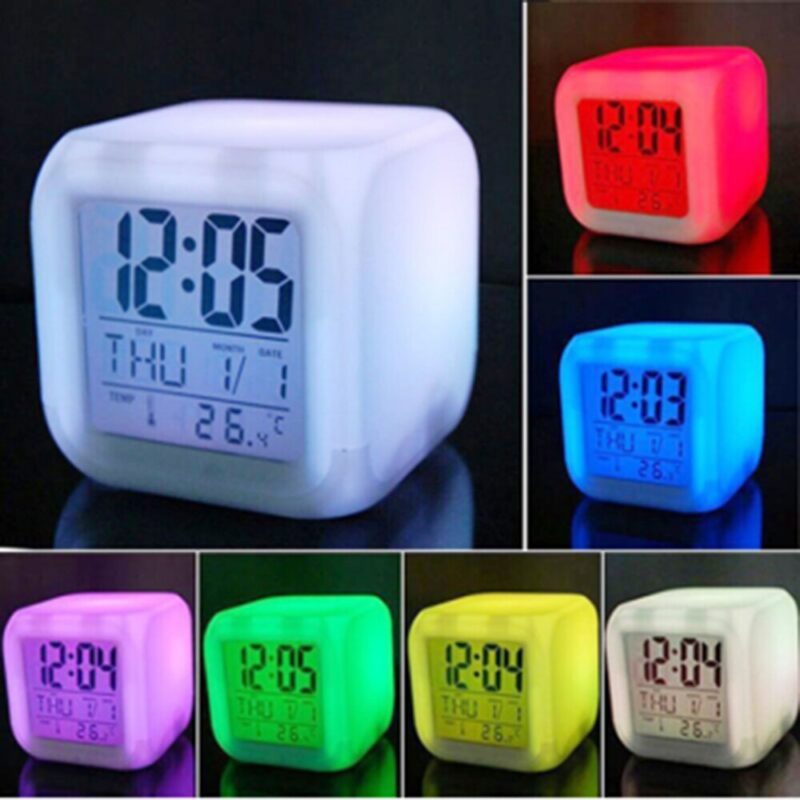 Relógio Cubo Luz LED Muda de Cor, Despertador, Data e Termômetro